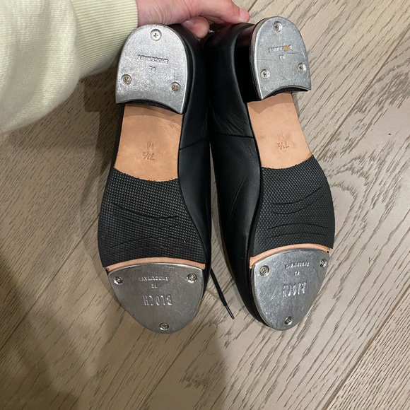Bloch Tap Shoes - Picture 3 of 4